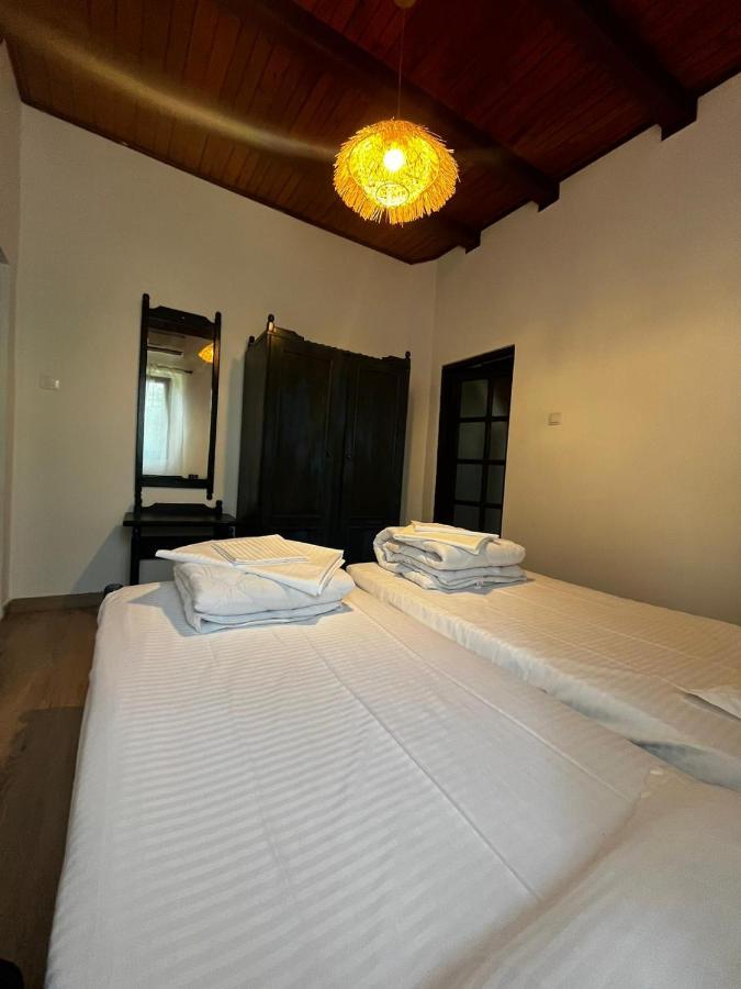 La Conac Hotel Nufaru Bagian luar foto