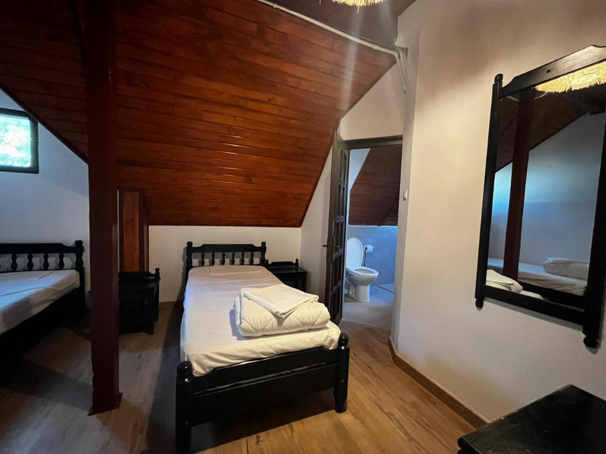 La Conac Hotel Nufaru Bagian luar foto
