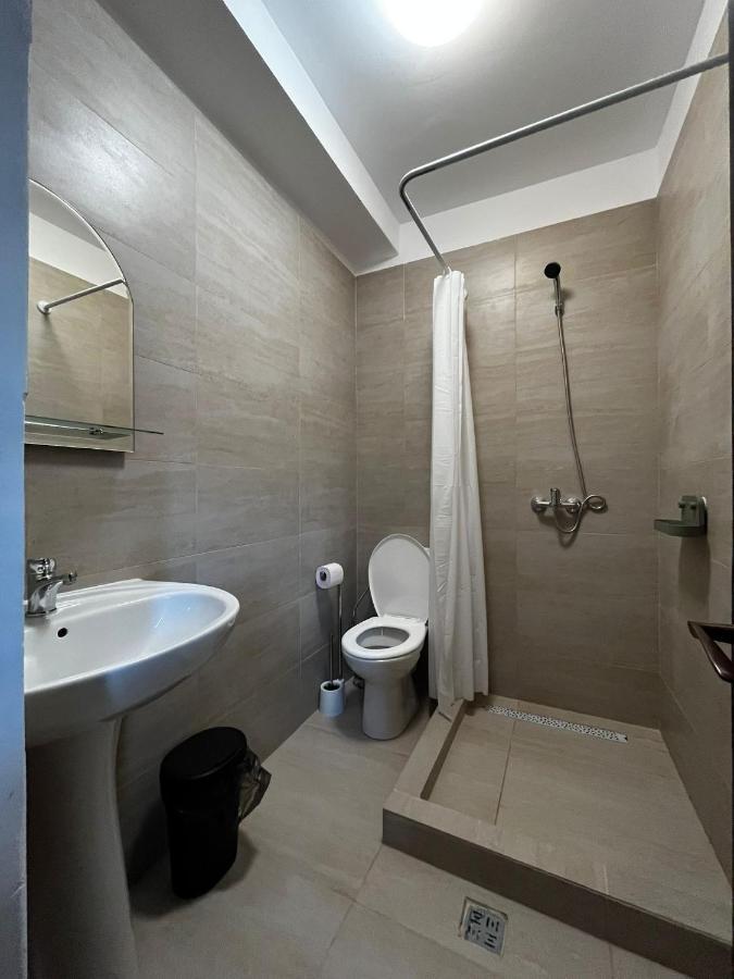 La Conac Hotel Nufaru Bagian luar foto