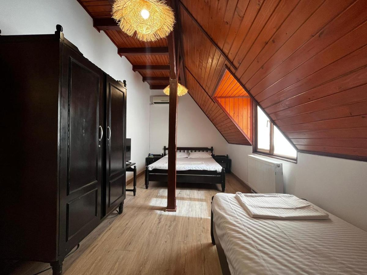 La Conac Hotel Nufaru Bagian luar foto