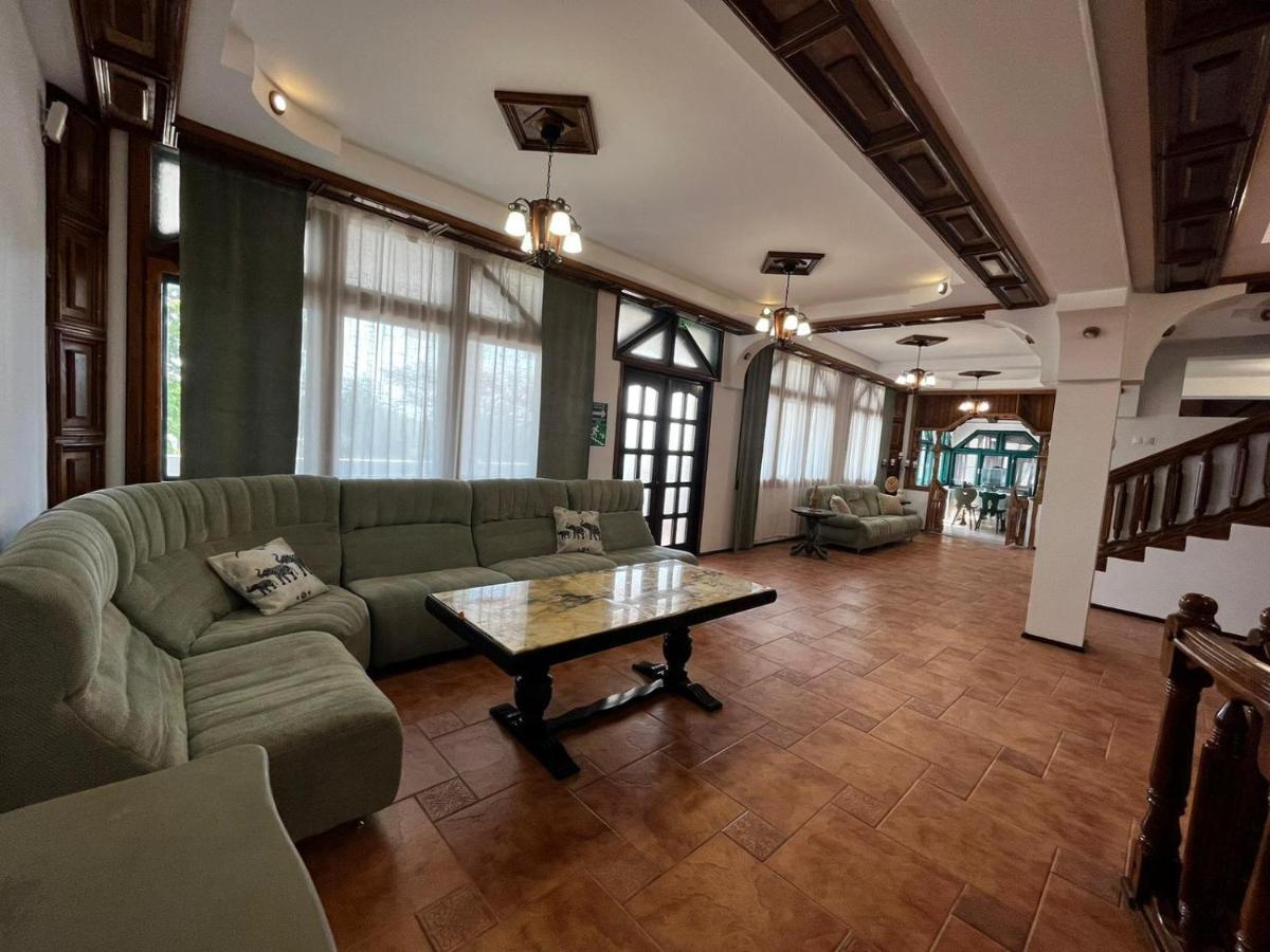 La Conac Hotel Nufaru Bagian luar foto